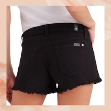 Chargez l'image dans la visionneuse de la galerie, 7 For All Mankind Black Cut Off Jean Shorts (Pre-Loved) Size 29