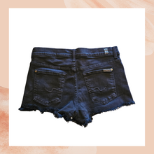 Chargez l'image dans la visionneuse de la galerie, 7 For All Mankind Black Cut Off Jean Shorts (Pre-Loved) Size 29