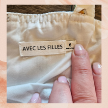 Carregue a imagem no visualizador da Galeria, Avec Les Filles Floral Butterfly Fit & Flare Midi Dress (Pre-Loved) Size 6