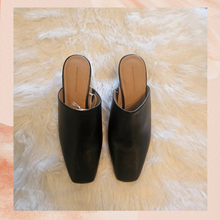 Carregue a imagem no visualizador da Galeria, Black Square Toe Block Heel Slip-On Mule NWT Size 9.5