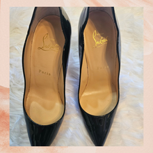 Carica l'immagine nel visualizzatore della galleria, Christian Louboutin Hot Chick Black Patent Leather Stiletto Pump Heels (Pre-Loved) Size 36/6