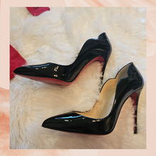 Carica l'immagine nel visualizzatore della galleria, Christian Louboutin Hot Chick Black Patent Leather Stiletto Pump Heels (Pre-Loved) Size 36/6