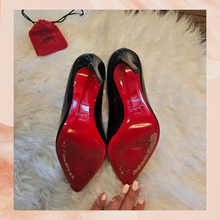 Carica l'immagine nel visualizzatore della galleria, Christian Louboutin Hot Chick Black Patent Leather Stiletto Pump Heels (Pre-Loved) Size 36/6