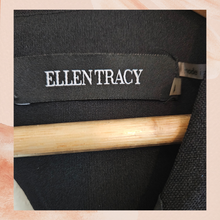 Carica l'immagine nel visualizzatore della galleria, Ellen Tracy Black Floral Sleeveless Sheath Dress (Pre-Loved) Size 4