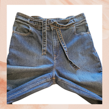 Load image into Gallery viewer, Express Dark Wash Wide Leg Super High-Rise Belted Jeans (Pre-Loved) Size 12R