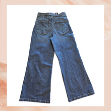 Load image into Gallery viewer, Express Dark Wash Wide Leg Super High-Rise Belted Jeans (Pre-Loved) Size 12R