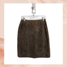 Carregue a imagem no visualizador da Galeria, Jennifer Moore Deep Olive Suede Pencil Skirt (Pre-Loved) Size 12