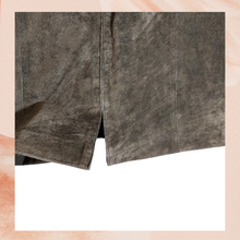 Carregue a imagem no visualizador da Galeria, Jennifer Moore Deep Olive Suede Pencil Skirt (Pre-Loved) Size 12