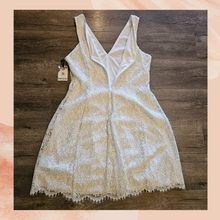 Carregue a imagem no visualizador da Galeria, Kensie White Metallic Lace Sleeveless Fit and Flare Dress NWT Size 16