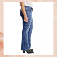 Carregue a imagem no visualizador da Galeria, Levi's Med Wash 415 Relaxed Bootcut Jeans (Pre-Loved) Size 20W