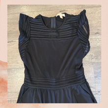 Cargue la imagen en el visor de la galería, Michael Kors Black Cap Sleeve Wide Leg Cropped Jumpsuit (Pre-Loved) Size Medium
