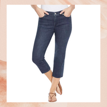 Carregue a imagem no visualizador da Galeria, Nine West Dark Wash Chrystie Capri Jeans NWT Size 16