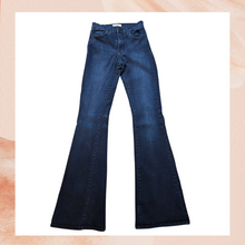 Carica l'immagine nel visualizzatore della galleria, O2 Denim Dark Wash Flare Jeans (Pre-Loved) Size 27