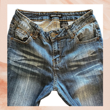 Carregue a imagem no visualizador da Galeria, Sweet Look Dark Wash Skinny Jeans NWOT Size 7 (Juniors)