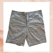 Carregue a imagem no visualizador da Galeria, Casual Gray Soft Shorts (Pre-Loved) 42