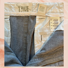 Carregue a imagem no visualizador da Galeria, Casual Gray Soft Shorts (Pre-Loved) 42