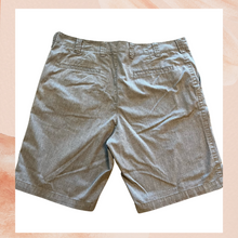 Carregue a imagem no visualizador da Galeria, Casual Gray Soft Shorts (Pre-Loved) 42