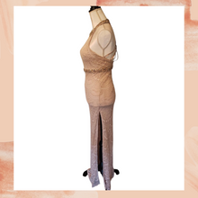 Carregue a imagem no visualizador da Galeria, Cream Lace High Neck Full Length Formal Prom Dress Size 5 (Pre-Loved)