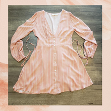 Carregue a imagem no visualizador da Galeria, "Evie" Mini Dress