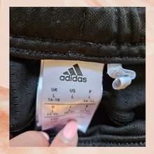 Carregue a imagem no visualizador da Galeria, Adidas Black Ankle Zip Athletic Training Pants (Pre-Loved) Size Large
