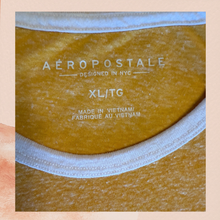 Carregue a imagem no visualizador da Galeria, Aeropostale Mustard Yellow California Classic T-Shirt (Pre-Loved) Size XL
