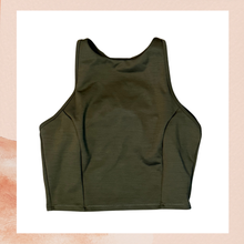Carregue a imagem no visualizador da Galeria, All In Motion Deep Olive Green Full Coverage Sports Bra (Pre-Loved) Size Medium
