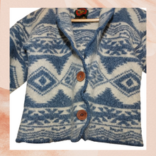 Laden Sie das Bild in den Galerie-Viewer. Alps Pure Wool Cropped 3/4 Sleeve Cardigan (Pre-Loved) Medium
