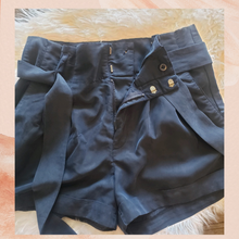 Load image into Gallery viewer, American Eagle Navy Pleated Cuffed Casual Shorts (Pre-Loved) Size 2
