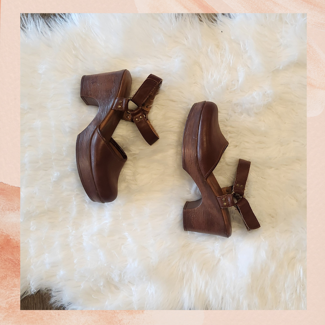 BOC Chestnut Brown Natasha Clogs (Pre-Loved) Size 7