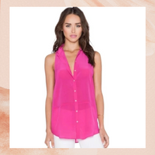 Carregue a imagem no visualizador da Galeria, Bella Luxx Fuchsia Silk Sleeveless Blouse (Pre-Loved) Size Small
