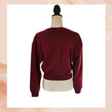 Chargez l&#39;image dans la visionneuse de la galerie, Berry Maroon Classic Cropped Sweatshirt NWT
