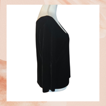 Carregue a imagem no visualizador da Galeria, Black Velvet Wide Neck 3/4 Sleeve Blouse (Pre-Loved) Medium
