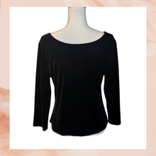 Carregue a imagem no visualizador da Galeria, Black Velvet Wide Neck 3/4 Sleeve Blouse (Pre-Loved) Medium
