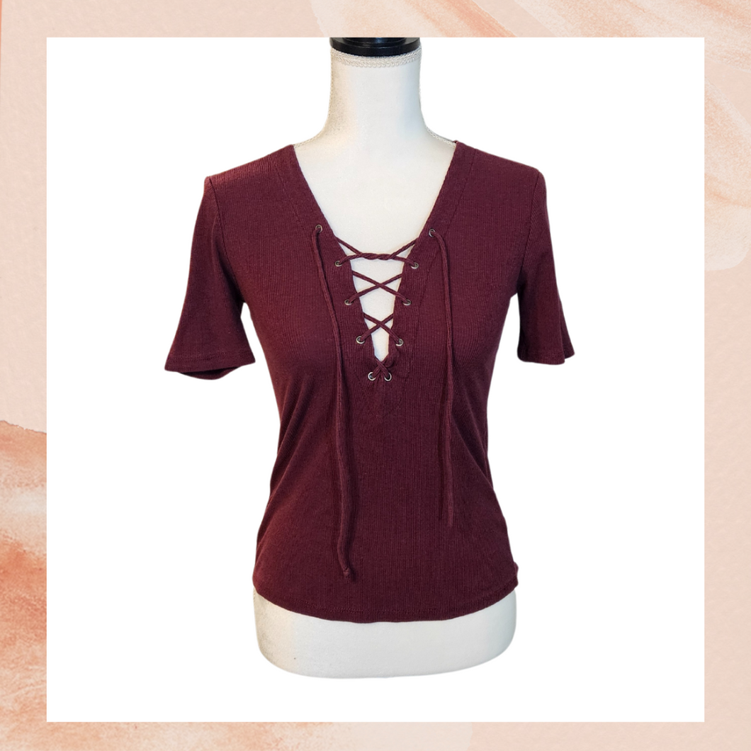 Burgundy Ribbed Short Sleeve Lace-Up Front Tee (Pre-Loved) Small