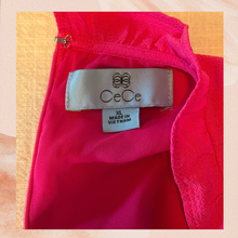 Cargue la imagen en el visor de la galería, CeCe Hot Pink Cap Sleeve Ruffle Trim Shift Dress (Pre-Loved) Size XL
