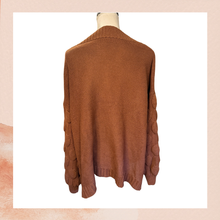 Cargue la imagen en el visor de la galería, Chestnut Brown Tight Knit Balloon Sleeve Cardigan (Pre-Loved) One Size

