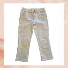 Carregue a imagem no visualizador da Galeria, Chico&#39;s Platinum Denim Light Tan Capri Jeans (Pre-Loved) Size 0 (Small/4)
