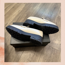 Carica l'immagine nel visualizzatore della galleria, Coach Ruthie Cream Leather Platform Loafer (Pre-Lover) Size 11B
