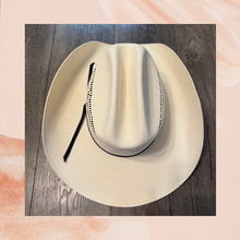 Carica l'immagine nel visualizzatore della galleria, Cody James Natural Unisex Cowboy Hat With Thin Black Tie (Like New) (Pre-Loved) Size 7 1/8
