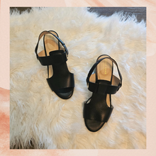 Carregue a imagem no visualizador da Galeria, Cole Haan Black Slingback Block Heel Sandals (Pre-Loved) Size 7.5
