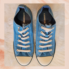 Load image into Gallery viewer, Converse Blue Canvas All-Star Low Top Sneakers (Pre-Loved) Size 5
