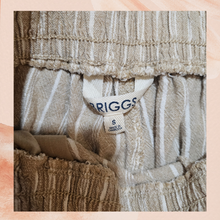 Carregue a imagem no visualizador da Galeria, Cream &amp; White Striped Linen Pants (Pre-Loved) Small
