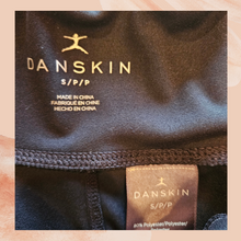 Carregue a imagem no visualizador da Galeria, Danskin Super Soft Black Jogger Sweatpants (Pre-Loved) Small
