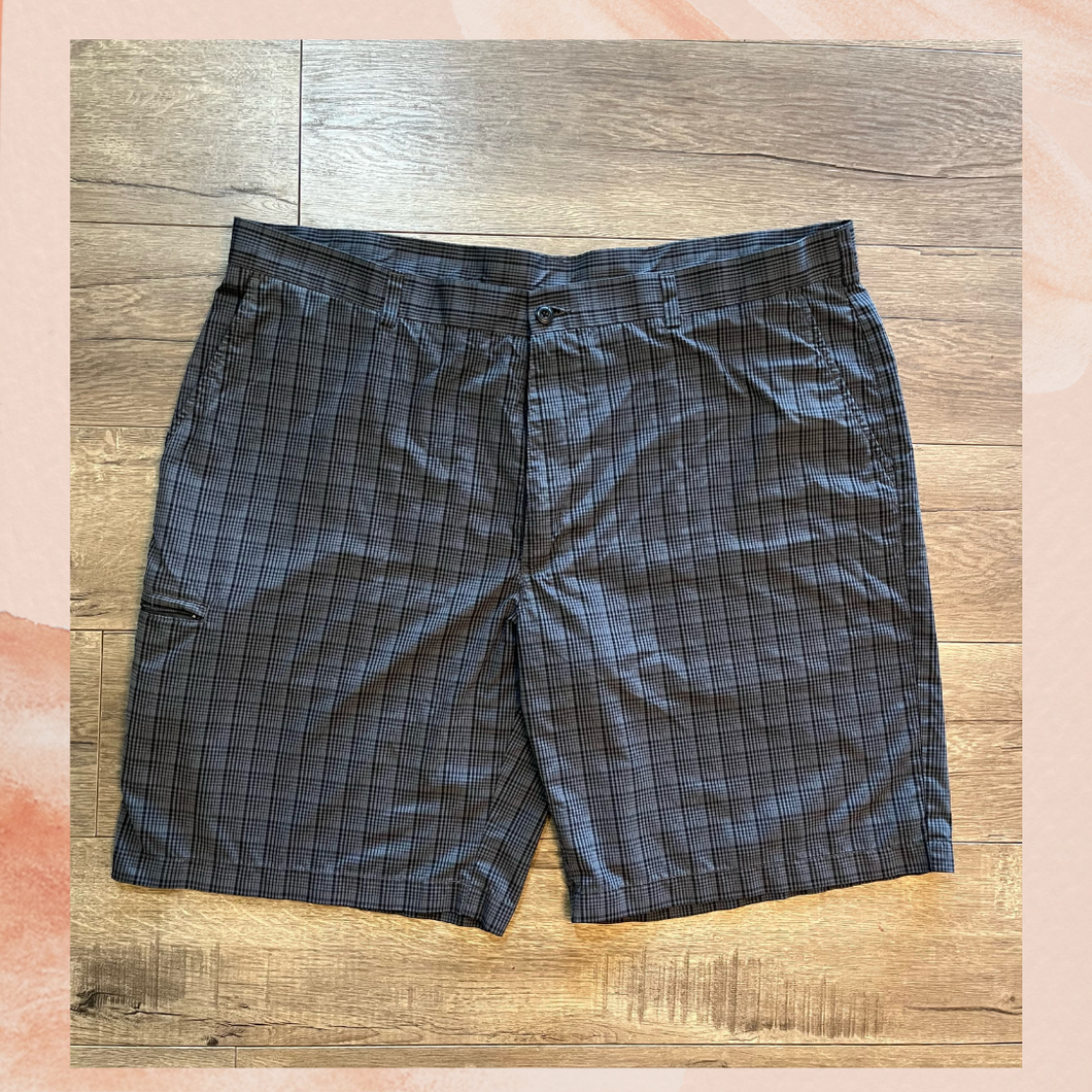 Dark Gray Plaid Soft Casual Shorts (Pre-Loved) Size 42