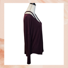 Carregue a imagem no visualizador da Galeria, Express Deep Maroon Dolman Sleeve Knit Shirt (Pre-loved) Large
