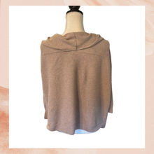 Laden Sie das Bild in den Galerie-Viewer. Express Light Tan Ribbed Half Sleeve Cardigan (Pre-Loved) Size Large
