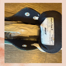 Chargez l'image dans la visionneuse de la galerie, Foco Oakland A's Low Top Print Canvas Shoes (Pre-Loved) Size 9 Men's
