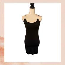 Cargue la imagen en el visor de la galería, Forever21 Black Spaghetti Strap Mini Bodycon Dress (Pre-Loved) Size Medium
