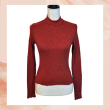 Carregue a imagem no visualizador da Galeria, Forever21 Burnt Orange Ribbed Mock Neck Long Sleeve Shirt (Pre-Loved) Medium
