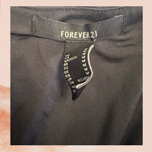 Cargue la imagen en el visor de la galería, Forever21 Black Spaghetti Strap Mini Bodycon Dress (Pre-Loved) Size Medium

